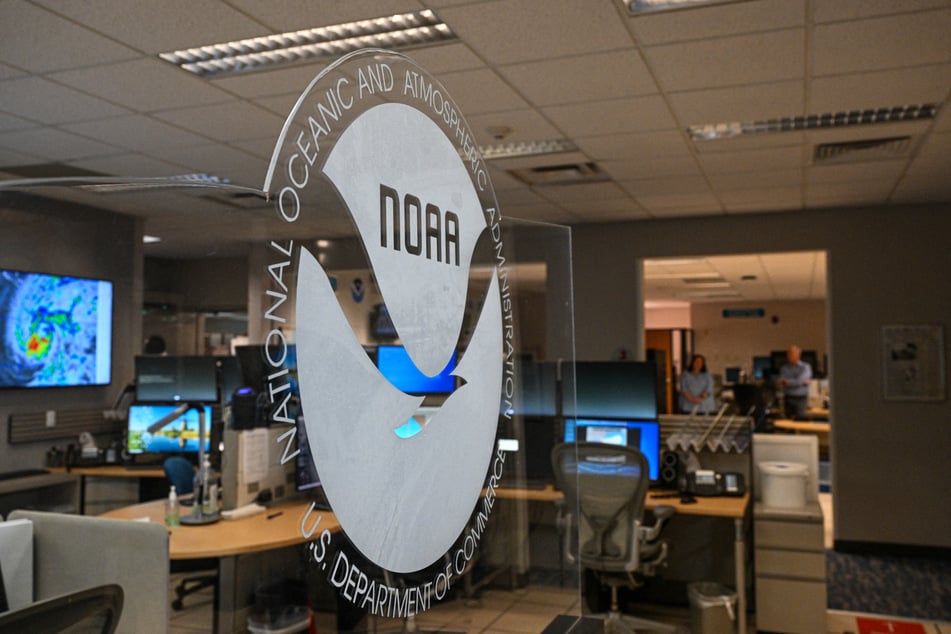 Laut US-Atmosphärenbehörde Noaa ist eine große Teilchenmenge unterwegs von der Sonne bis zur Erde.