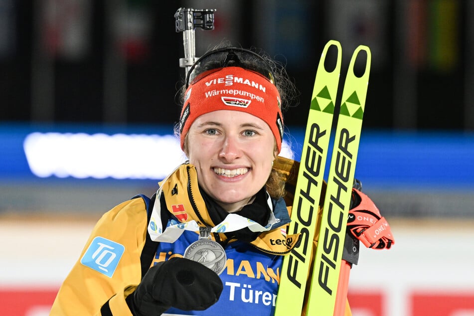 Janina Hettich-Walz gewann im Februar 2024 Silber im WM-Einzel und Bronze mit der Staffel - rund ein Jahr später wird sie zum ersten Mal Mutter.