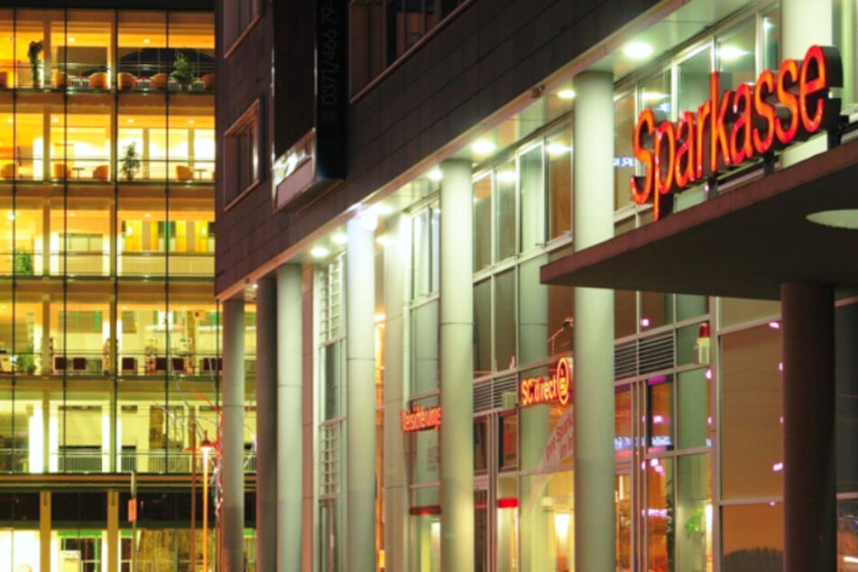 Sparkasse Chemnitz verschenkt bis zu 1.000 Euro bei Abi-Aktion