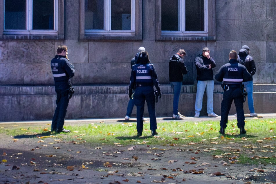 Angriff am Mainzer Hauptbahnhof: Ziviler Polizist von Fußballfans attackiert