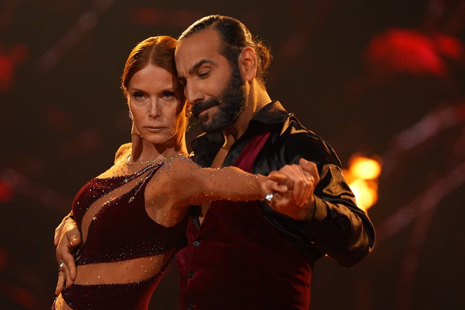 Esther Schweins (55) und Massimo Sinató (45) legten bei "Let's Dance" einen Auftritt hin, der unter die Haut ging.
