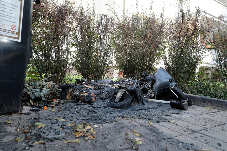Mehrere Mülltonnen wurden in Chemnitz abgefackelt.