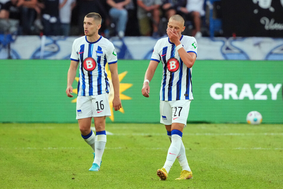 Jonjoe Kenny (26, links) und Palkó Dardai (24, rechts) zeigten sich nach der Niederlage gegen Wiesbaden mehr als enttäuscht.