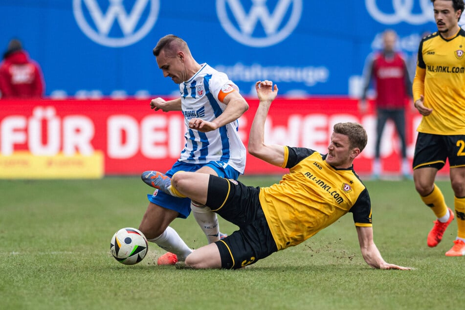 Christoph Daferner (r.) und seine Kollegen arbeiten am Ausgleich.