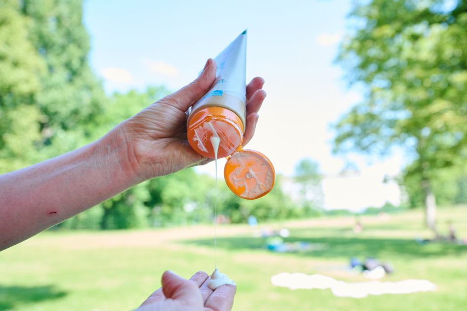 Sonnencreme ausgepackt! Am Donnerstag und Freitag wird es warm in Berlin und Brandenburg.