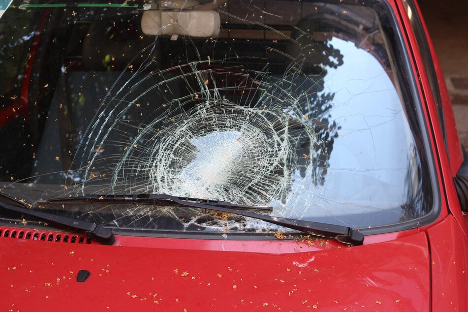 In der Wilsdruffer Vorstadt und der Friedrichstadt hat am Montagnachmittag ein 35-Jähriger randaliert. Dabei gingen unter anderem mehrere Autoscheiben zu Bruch. (Symbolbild)
