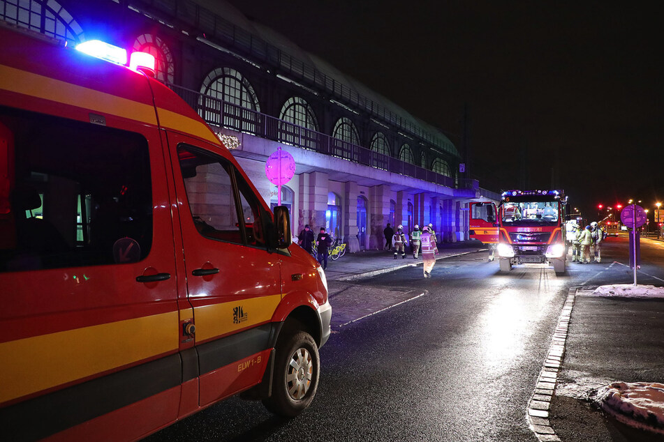 Am Samstagabend rückte die Feuerwehr zu einem Einsatz am Dresdner Hauptbahnhof aus.
