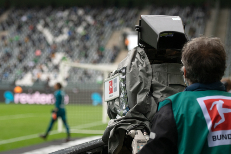 Auch ein Fußballprofi, der 1.Bundesliga feierte mit (Symbolbild.).