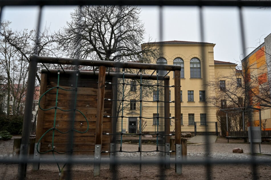 Im Bereich der Nachbarschaftsschule in Leipzig-Altlindenau wurde ein Schüler von fremden Jugendlichen angegriffen. (Archivbild)