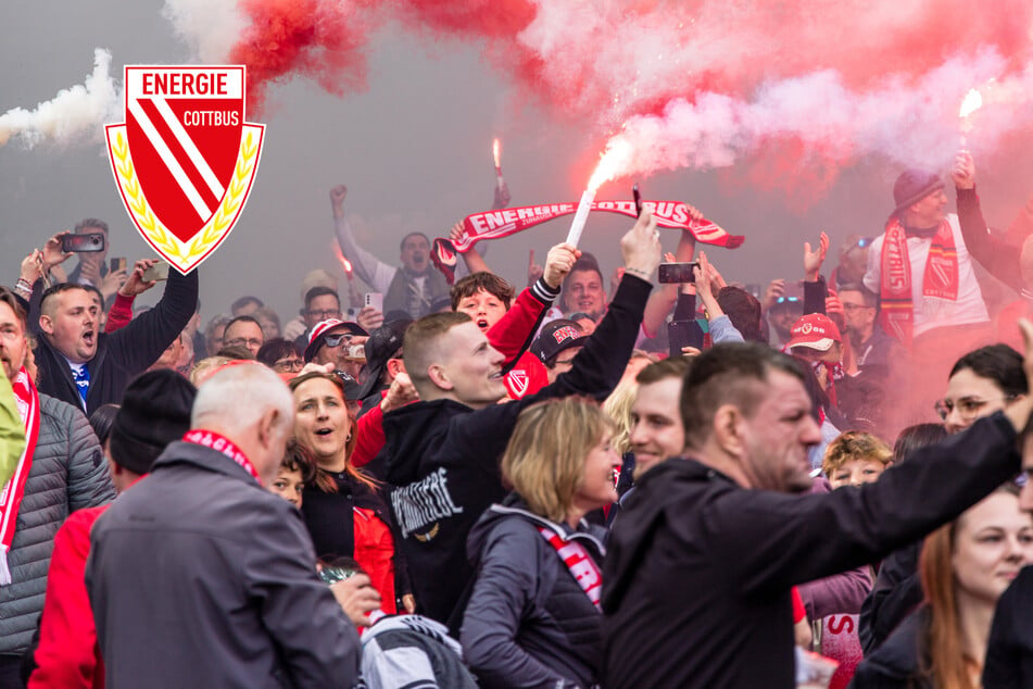 Cottbuser Aufstiegsparty live: Pyro auf den Platz, Bier für die Spieler