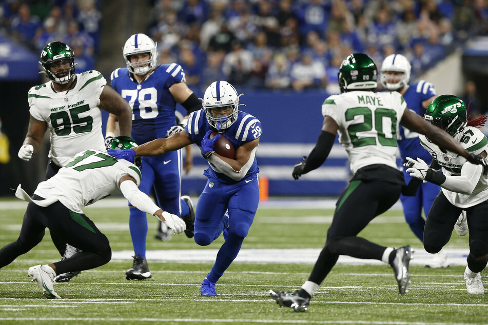 Colts Running Back Jonathan Taylor scored two touchdowns on Thursday night.