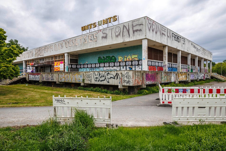 In einer Petition wird die Stadt dazu aufgefordert, die Robotron-Kantine als Standort für das Kunsthaus Dresden zu fördern.