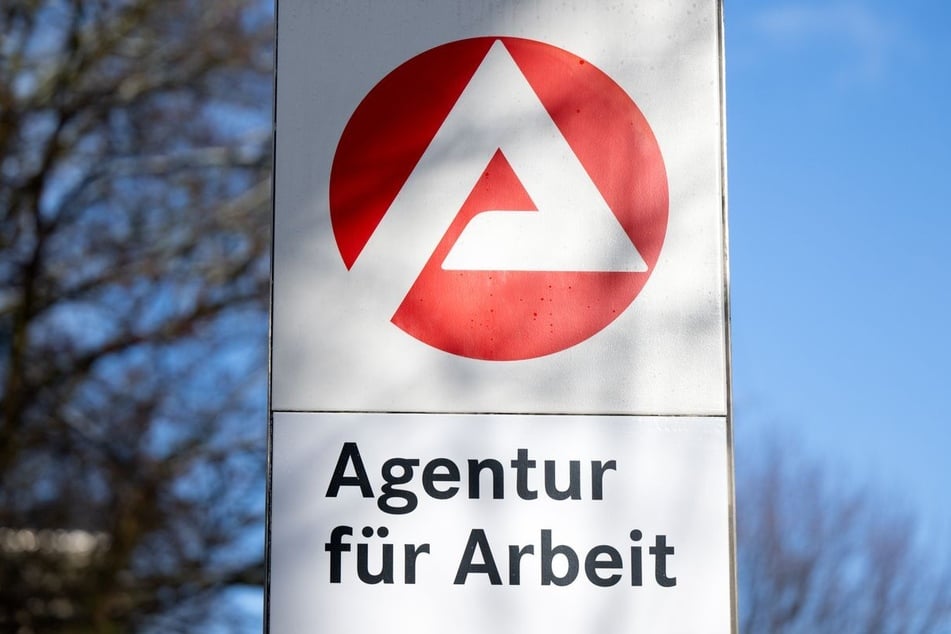 Die Zahl der freien Stellen, die Unternehmen bei den Arbeitsagenturen meldeten, stimmt vorsichtig optimistisch. (Symbolbild)
