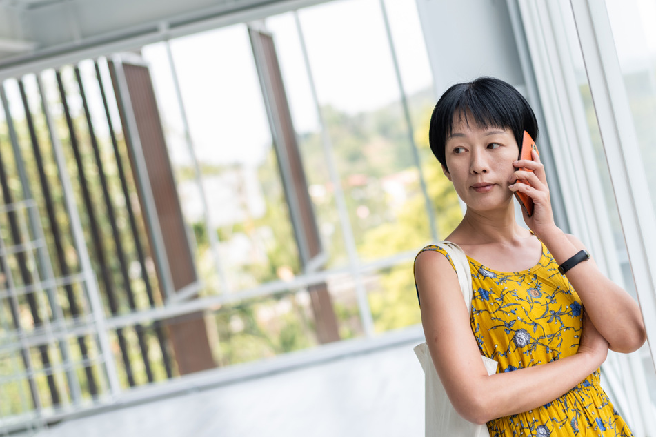 The Chinese woman believed the scammers, even though she usually only had telephone contact with them (stock image).