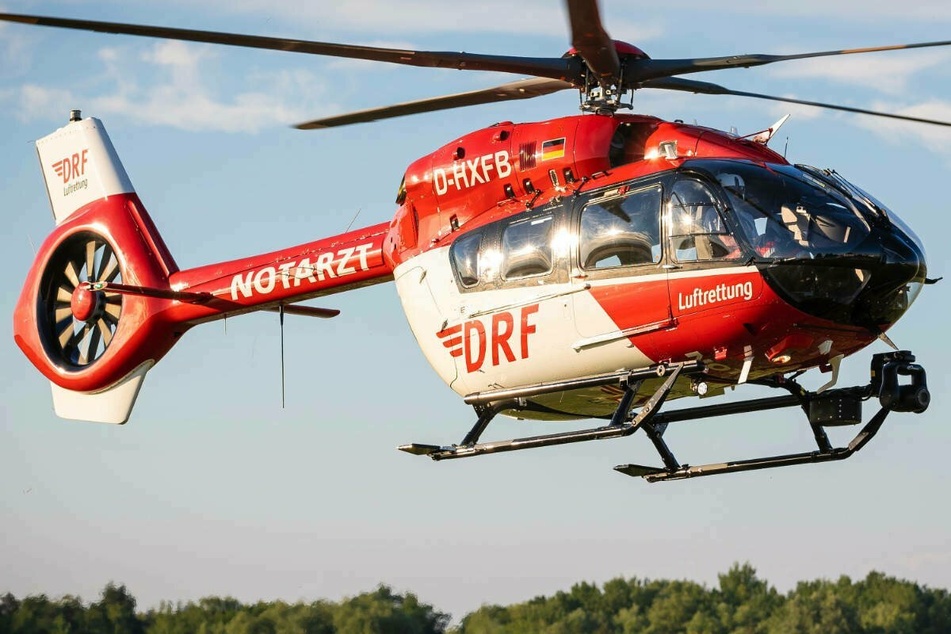 Ein Hubschrauber flog den Elfjährigen nach seinem schweren Sturz in ein Krankenhaus nach Erfurt. (Symbolfoto)