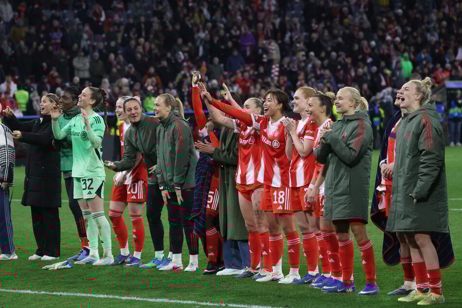 Die Frauen des FC Bayern stehen im Halbfinale.