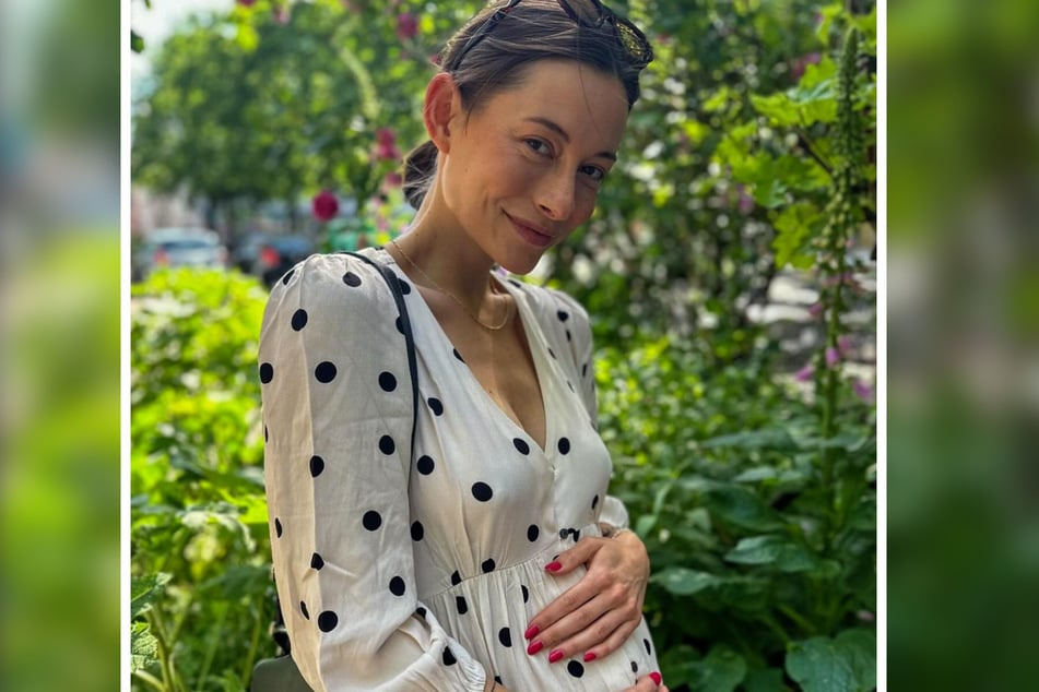 Jennifer Lange (30) erwartet aktuell ihr erstes Kind. Nun hat sie auch verraten, welches Geschlecht der Nachwuchs hat.