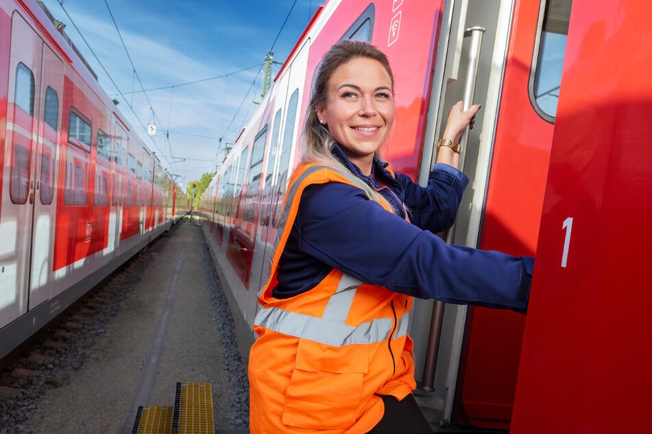 Bei der Deutschen Bahn in Leipzig gibt's super Karrierechancen für Quereinsteigende.