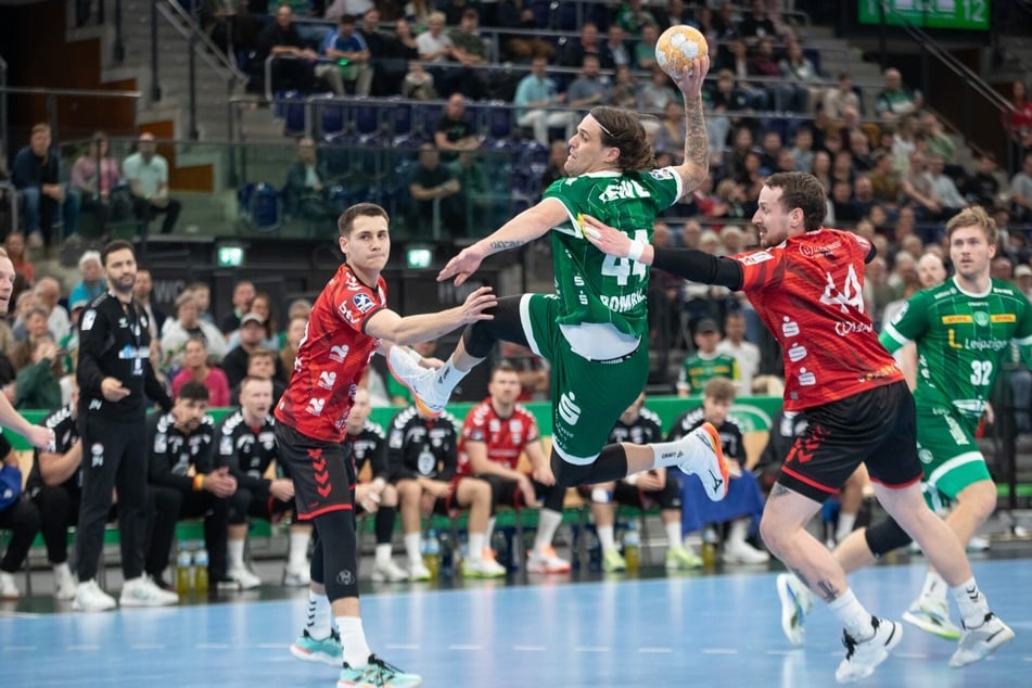 Leipzigs Dean Bombac beim Wurf aufs Tor.