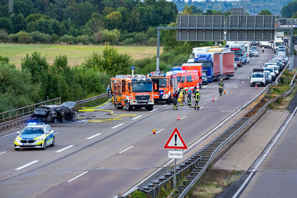 Auf der Autobahn bildete sich infolge des Unfalls ein massiver Rückstau.