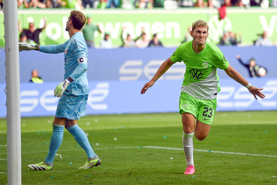 Jonas Wind (r.) leitete mit seinem Treffer zum 1:0 den letztlich verdienten 2:0-Sieg des VfL Wolfsburg über Eintracht Frankfurt ein.