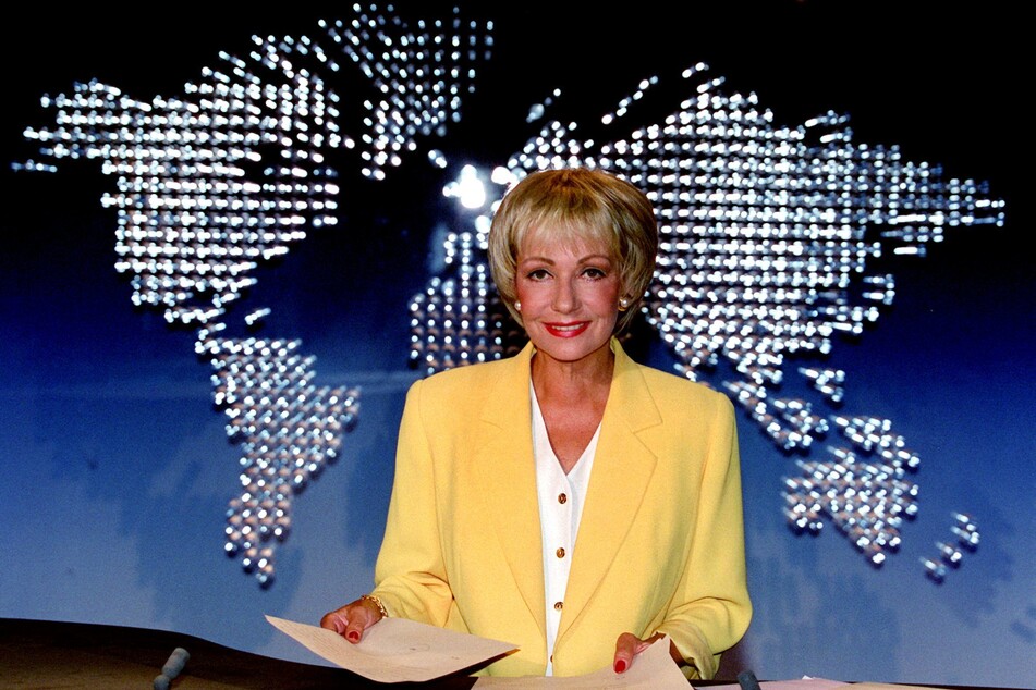 Dagmar Berghoff 1996 im damaligen Studio der "Tagesschau". Seit dem Abschied der "Ms. Tagesschau" 1999 hat sich einiges in der Show verändert.