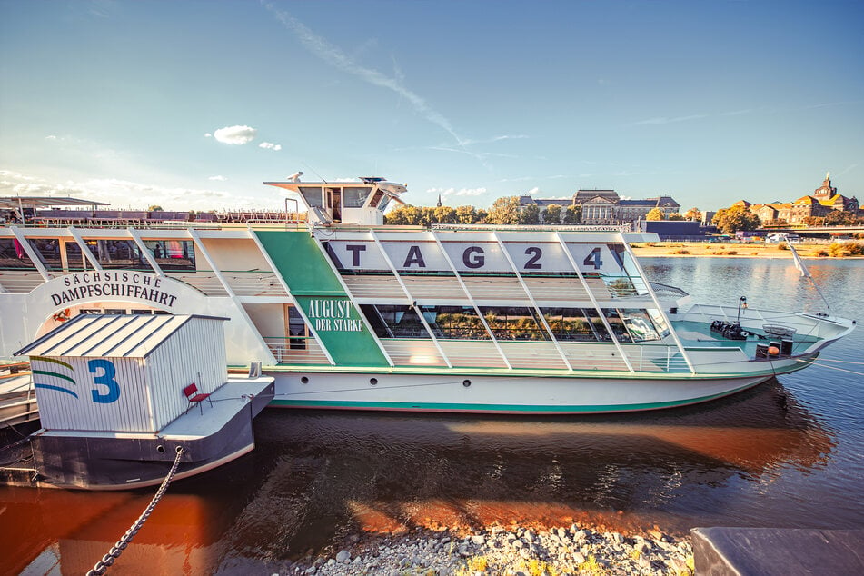 Drei Tage lang schipperte "August der Starke" mit verschiedenen Partys über die Elbe.