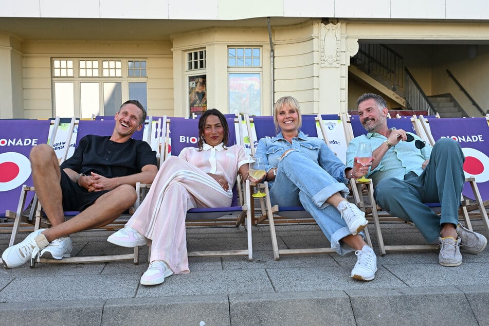 Die Chemie zwischen den Schauspielern stimmt einfach: Johannes Hendrik Langer (41, v.l.), Amy Mußul (34), Melanie Marschke (56) und Simon Böer (51).