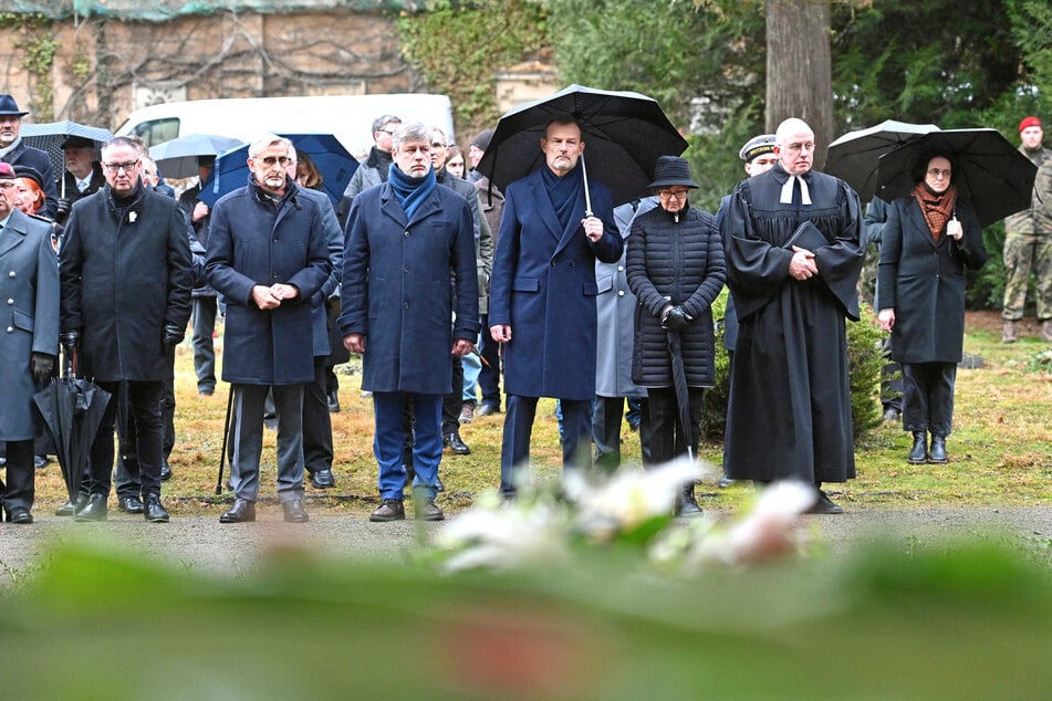 Auch Dresdens erster Bürgermeister Jan Donhauser (56, CDU, l.) kam zu der Veranstaltung.