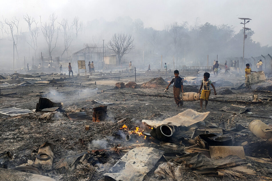 Bei dem Brand in einem Flüchtlingslager in Bangladesch gab es zum Glück keine Toten.