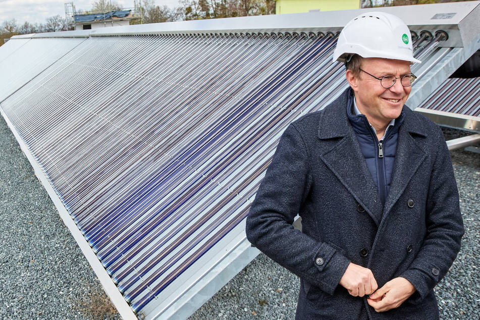 Energie- und Klimaschutzminister Wolfram Günther (49, Grüne) sagt zu den Genehmigungszahlen für erneuerbare Energien in Sachsen: "Ich jubele nicht, aber ich bin vorsichtig optimistisch."