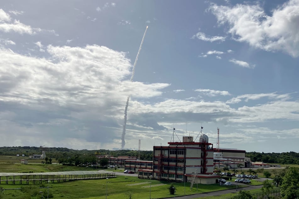 Die neue europäische Trägerrakete Ariane 6 hob gegen 21 Uhr vom europäischen Weltraumbahnhof in Kourou in Französisch-Guayana ab.