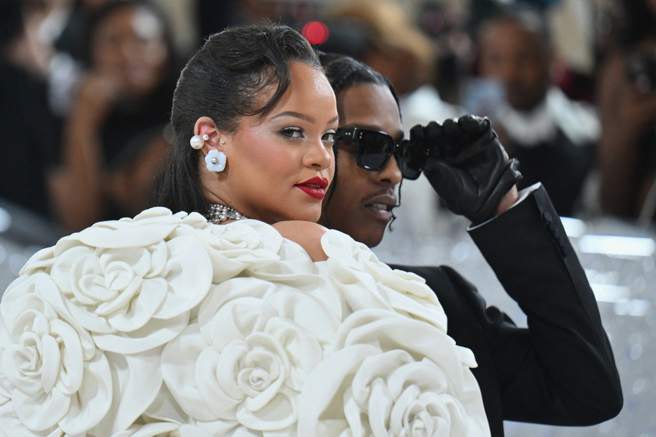 Rihanna und A$AP Rocky haben zwei gemeinsame Kinder: Sohn RZA (Mai 2022) und Töchterchen Riot Rose (September 2023).