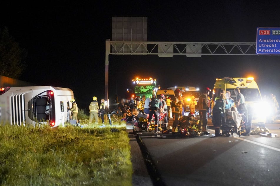 Der verunglückte Bus soll mit österreichischem Kennzeichen unterwegs gewesen sein.