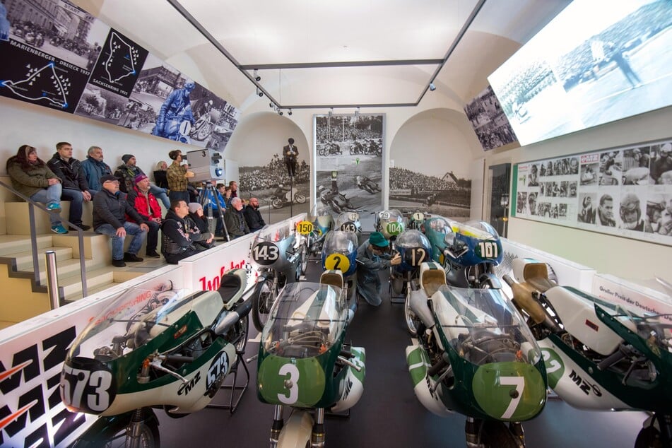 Im Motorradmuseum auf Schloss Augustusburg taucht Ihr in die Geschichte des Motorrads von 1885 bis heute ein.