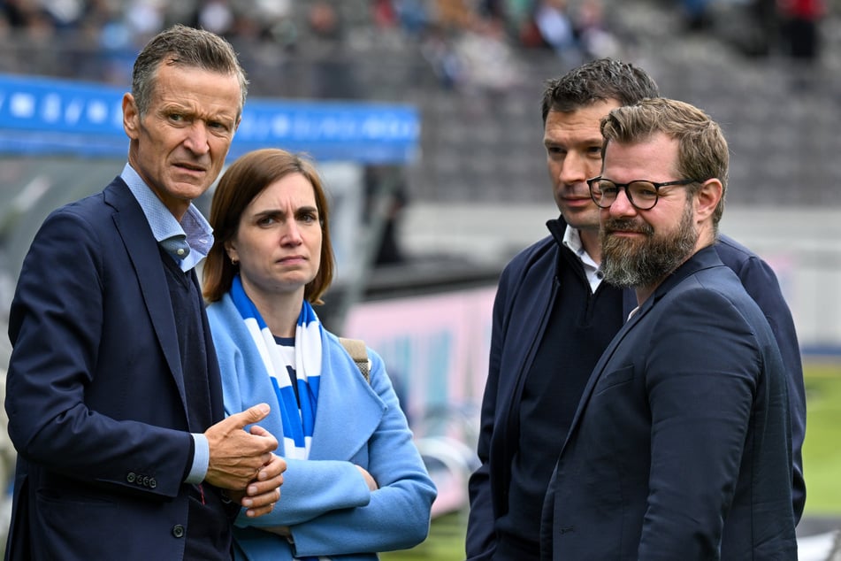 Hertha-Präsident Fabian Drescher (42, r.) hat einen Nachfolger für Ex-Geschäftsführer Tom Herrich (61, l.) gefunden.