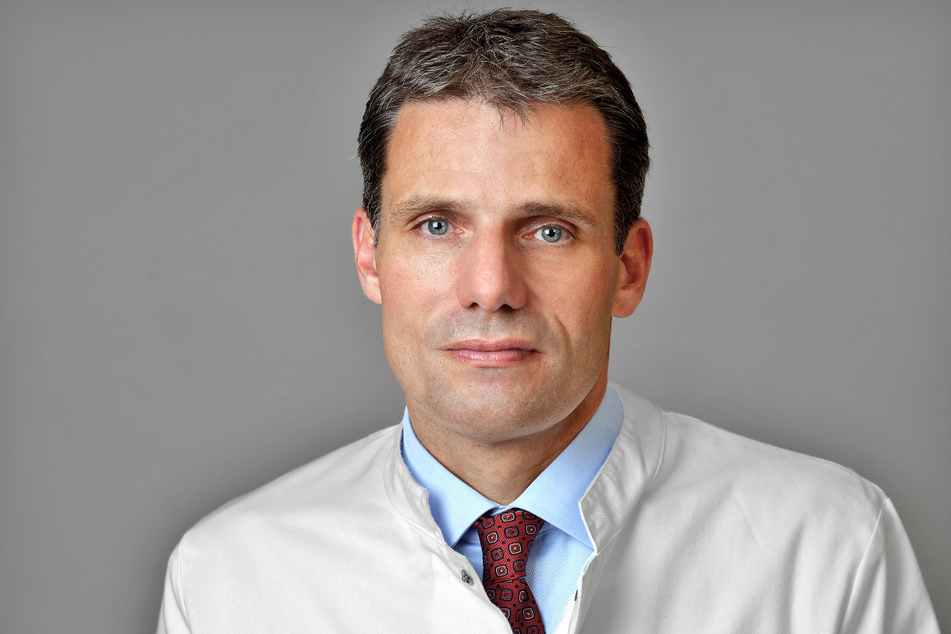 Chirurg Jürgen Weitz (57) muss hohen Erfolgsdruck aushalten.