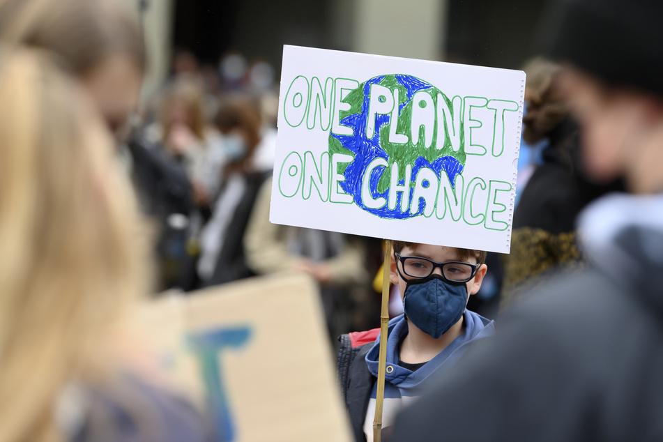 Weltweit ziehen Klimaaktivisten durch die Straßen ihrer Städte.