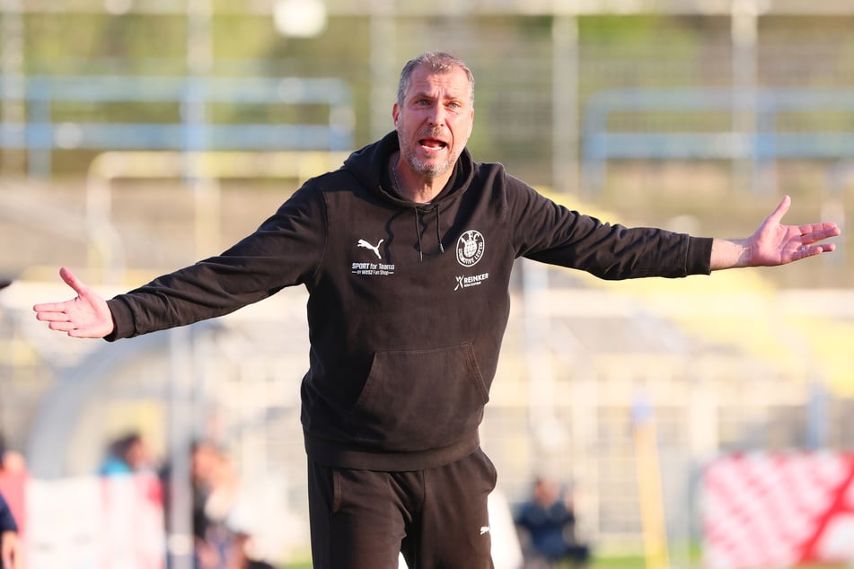 Lok Leipzigs Trainer Jochen Seitz (49) hat genug vom Gerede über die 3. Liga.