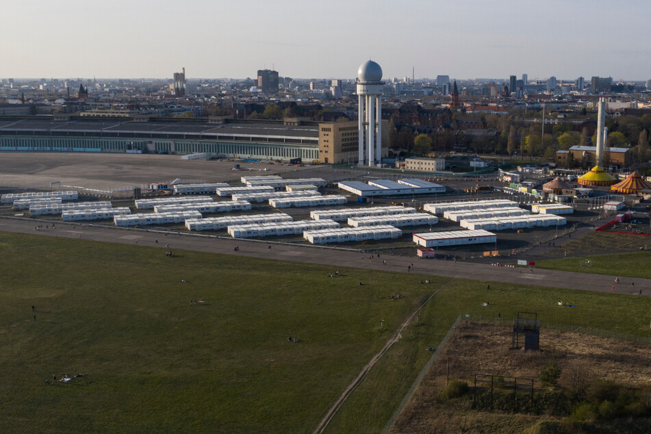 Direkt am Tempelhofer Feld gibt es seit Jahren eine Flüchtlingsunterkunft.