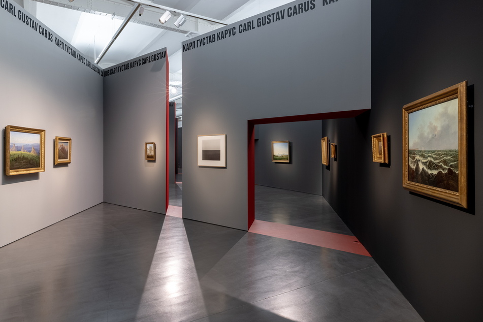 Der von Daniel Libeskind gestaltete Raum der deutsch-russischen Romantik-Ausstellung im Albertinum kann ab morgen wieder persönlich besucht werden.