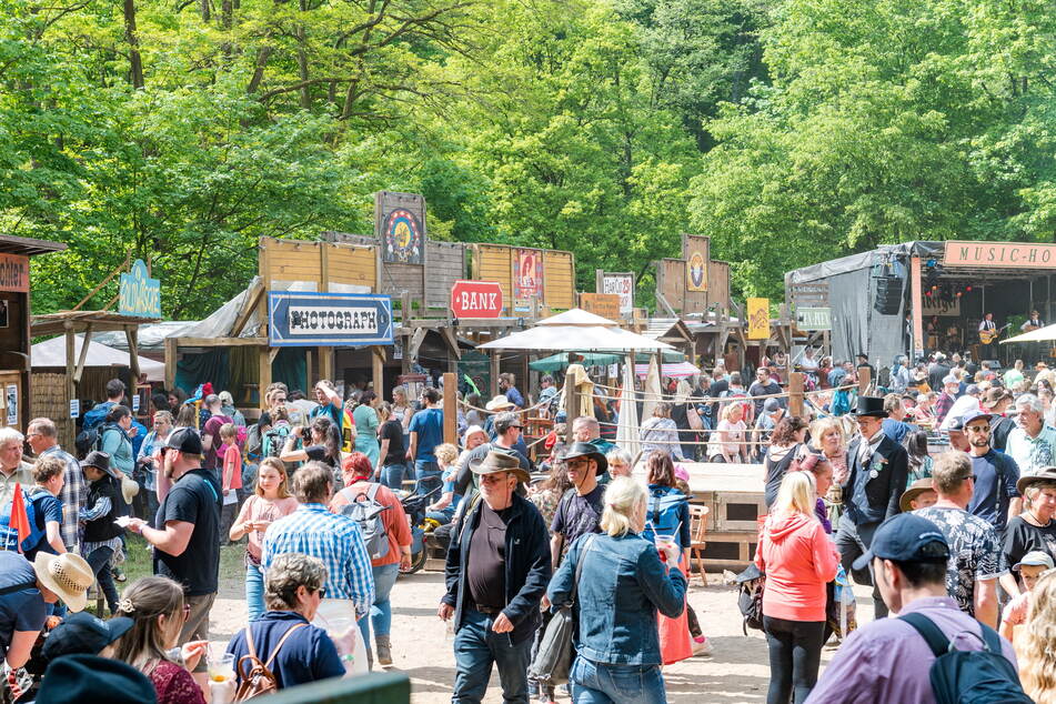 Die Karl-May-Festspiele ziehen jedes Jahr unzählige Western-Fans in ihren Bann. (Archivbild)