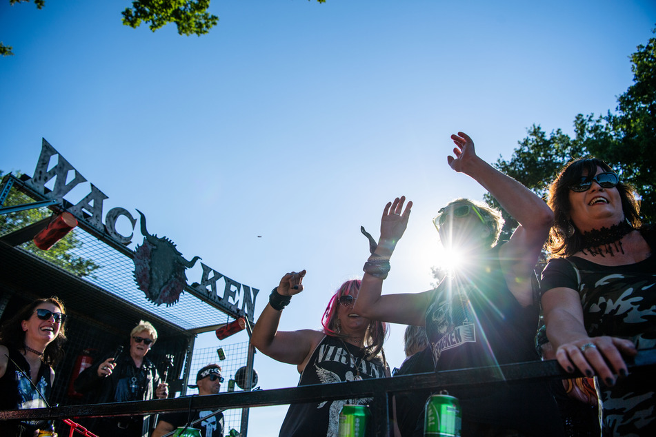 So viel Sonnenschein wünschen sich die Heavy-Metal-Fans sicherlich auch für das kommende Festival-Wochenende in Wacken. (Archivbild)