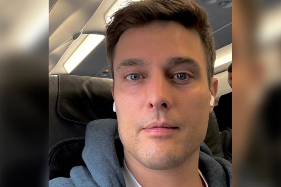 Ex-"Tagesschau"-Sprecher Constantin Schreiber (46) berichtete tagelang aus Tel Aviv. Nun ist er auf Bitten seiner Kinder zurück nach Deutschland geflogen.