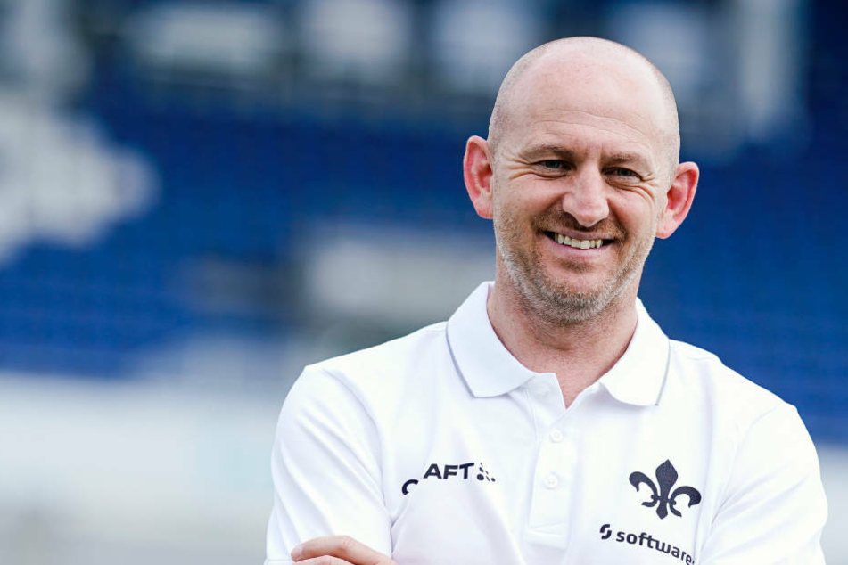 Der neue Lilien-Coach Torsten Lieberknecht (47) will in der kommenden Saison erneut einen einstelligen Tabellenplatz ins Auge fassen.