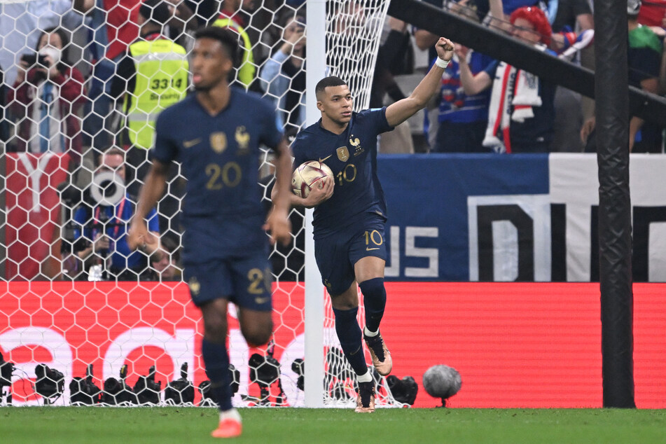 Kylian Mbappé dreht für Frankreich das Spiel! Aus einem 0:2-Rückstand macht er innerhalb von zwei Minuten ein 2:2.