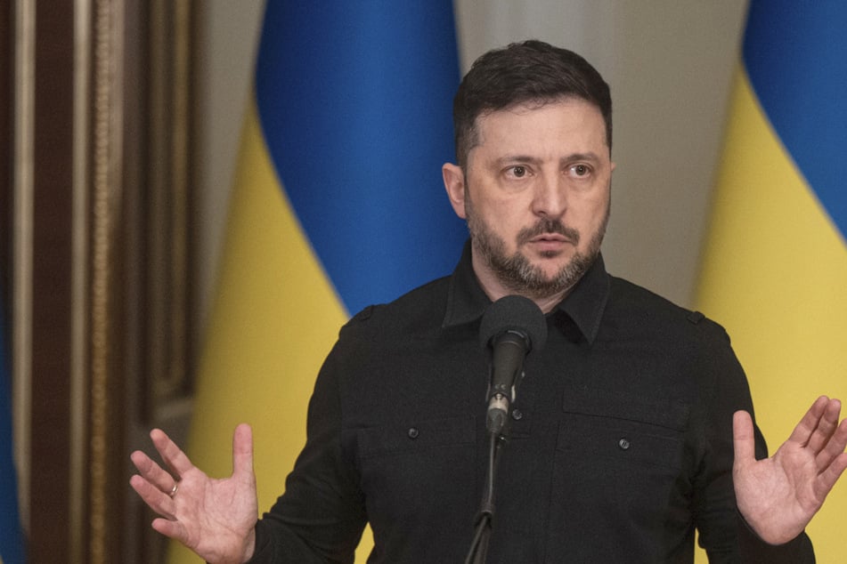 Ukraine-Krieg: Zurückhaltung vorbei! Selenskyj kündigt Angriffe auf russische Raffinerien an