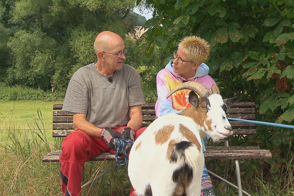 Es kommt zu einem klärenden Gespräch zwischen den beiden.