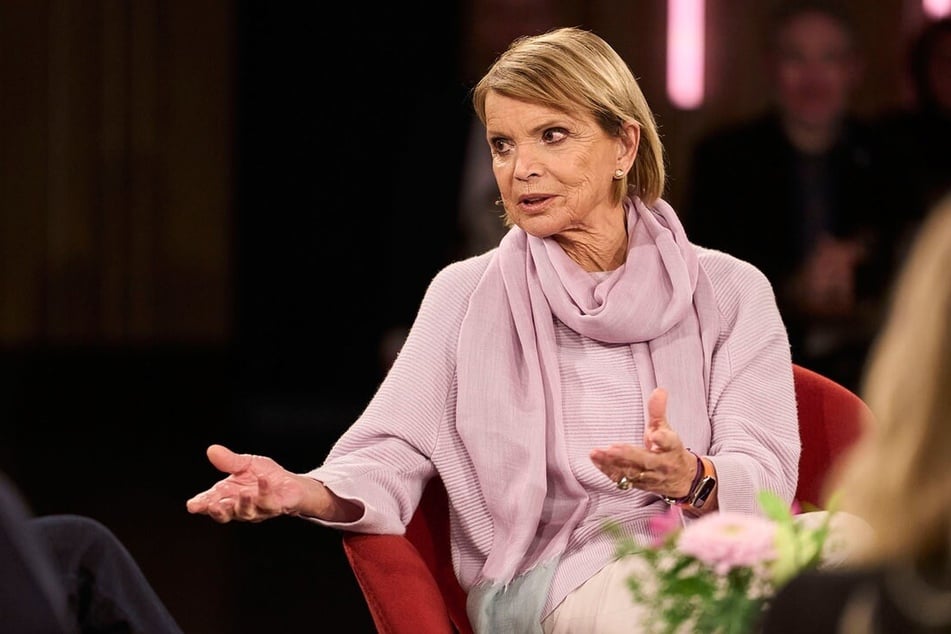 Schauspiel-Legende Uschi Glas (81) packte beim "Kölner Treff" über ihre Kindheit aus.