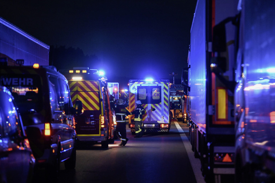 Am Donnerstagabend war ein Großaufgebot an Rettungskräften auf der A4 im Einsatz.
